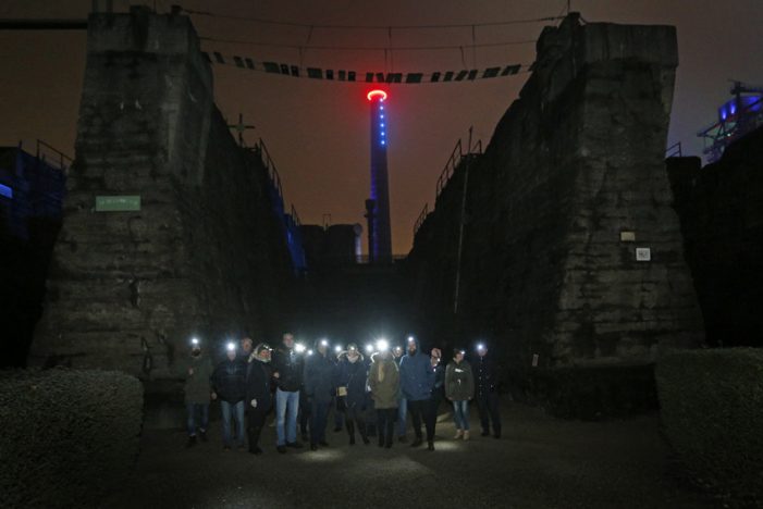 Landschaftspark Duisburg-Nord bietet wieder die Stirnlampenführungen an Landschaftspark Duisburg-Nord bietet wieder die Stirnlampenführungen an