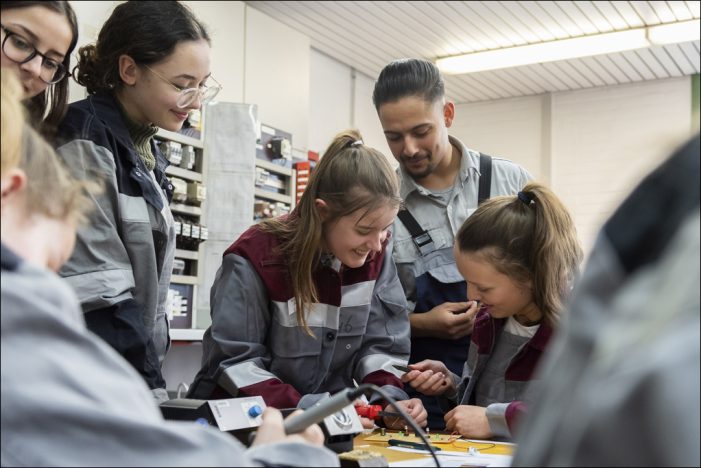 RWI-Studie: Digitale Kompetenzen von Mädchen beeinflussen deren Berufswahl RWI-Studie: Digitale Kompetenzen von Mädchen beeinflussen deren Berufswahl