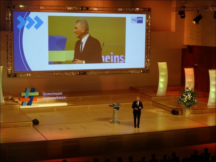 IHK-Neujahrsempfang: Burkhard Landers und Andreas Pinkwart über Herausforderungen für die Wirtschaft IHK-Neujahrsempfang: Burkhard Landers und Andreas Pinkwart über Herausforderungen für die Wirtschaft