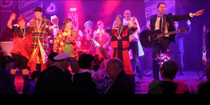 Lebenshilfe Duisburg feiert Karneval ganz normal und doch besonders Lebenshilfe Duisburg feiert Karneval ganz normal und doch besonders