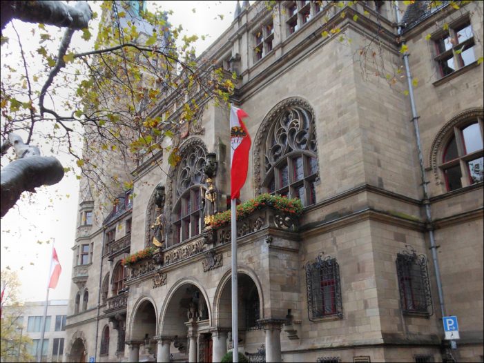 Von Weihnachten bis Neujahr: Betriebsferien der Stadtverwaltung Duisburg Von Weihnachten bis Neujahr: Betriebsferien der Stadtverwaltung Duisburg