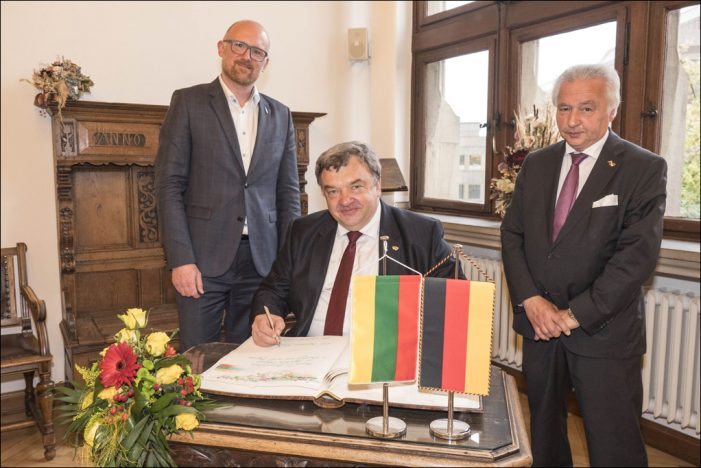Litauischer Botschafter besucht Vilnius’ Partnerstadt Duisburg