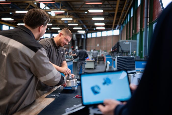 Jetzt beruflich durchstarten: thyssenkrupp Steel Europe bietet 2023 in Duisburg mehr Ausbildungsplätze an