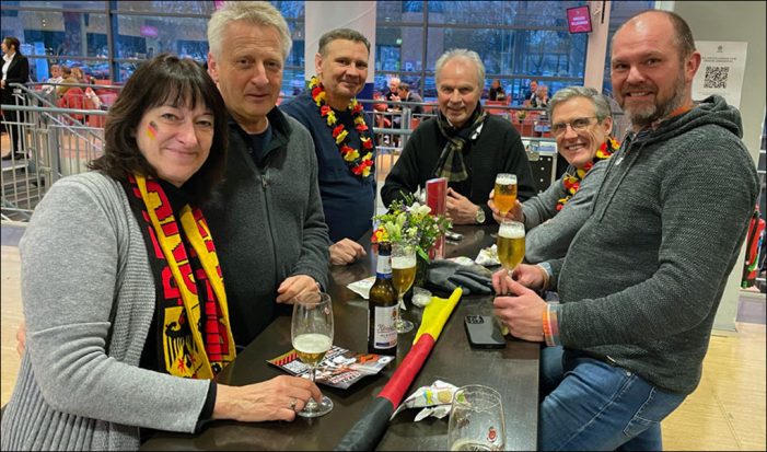 Duisburg: Große Geburtstagsparty vom MSV-Fanclub Innenhafen Duisburg: Große Geburtstagsparty vom MSV-Fanclub Innenhafen