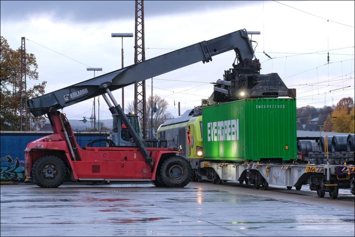 LOG4NRW: Erster Containerzug hat sich auf den Weg nach Duisburg gemacht