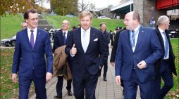 Duisburger Hafen: Niederländischer König Willem-Alexander würdigt Wasserstoff-Pläne